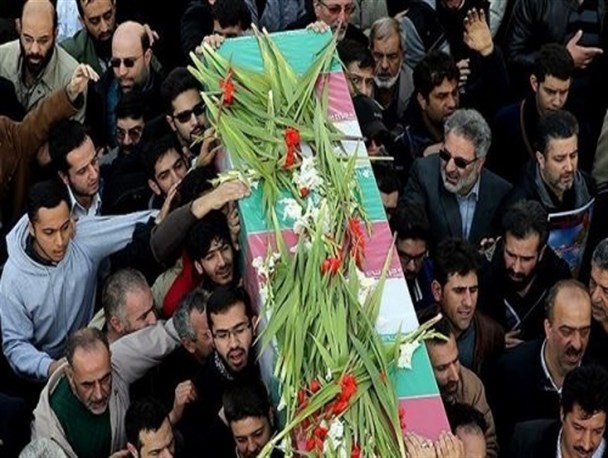 پیکر مطهر دو تن از شهدای تروریستی حله در دزفول تشییع می‌شود