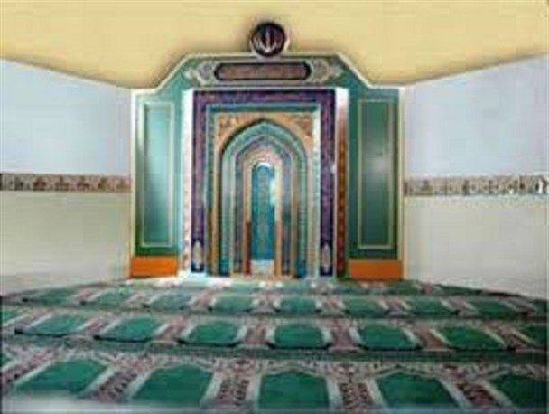 تربیت و آموزش در مدارسی که هنوز نماز خانه ندارند