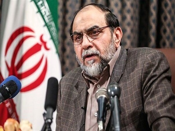 عیار نماز واقعی در دوراهی عقاید و منافع معلوم می‌شود/ غربت مکتب امام(ره) در حوزه‌های علمیه ابتدای انقلاب اسلامی