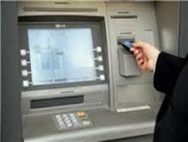 شهری با۵۲هزارنفرجمعیت ویک دستگاه خودپرداز