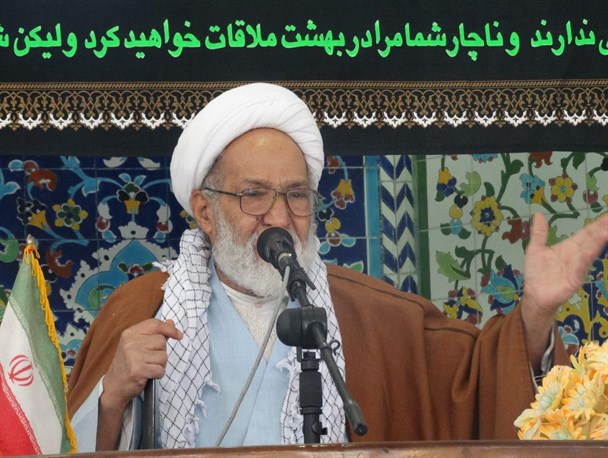 کسانی باید وارد مجلس خبرگان شوند که با کفر جهانی ضدیت دارند