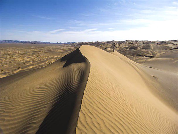 کویرنوردی در کویر حلوان طبس/ تصویری