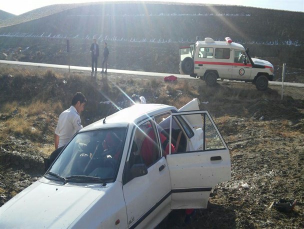 واژگونی خودرو پراید با 5 سرنشین دو مصدوم برجای گذاشت