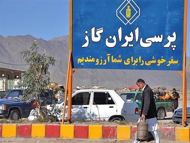 سرگردانی شهروندان زاهدانی در پی کپسول گاز/ فرماندار: کمبود گاز نداریم، شهروندان نگران نباشند +فیلم