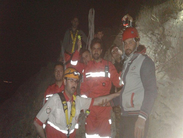 فرد گرفتارشده در ارتفاعات روستای خیج نجات یافت