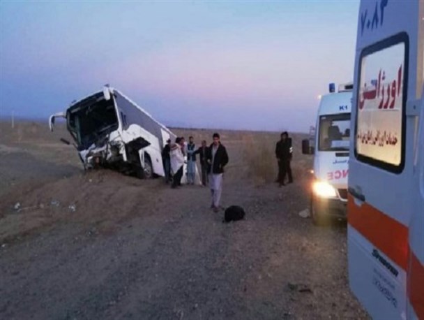 20 مصدوم در حادثه واژگونی اتوبوس زاهدان -مشهد