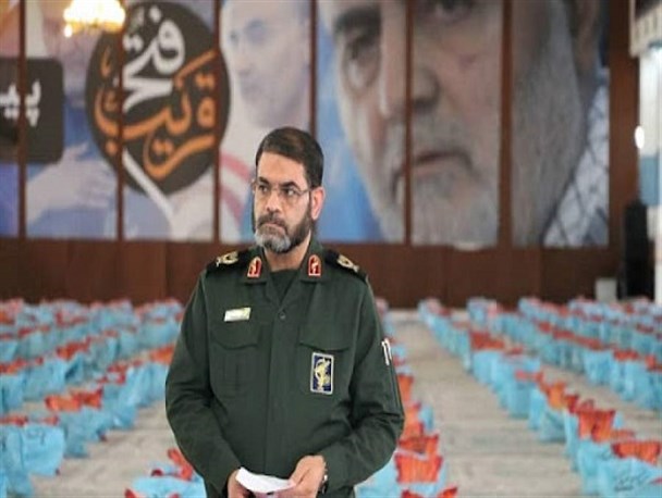 توزیع بیش از۳۰ هزار بسته کمک معیشتی به اسم حاج قاسم