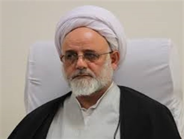 زنگ انقلاب توسط امام جمعه ایلام نواخته می شود