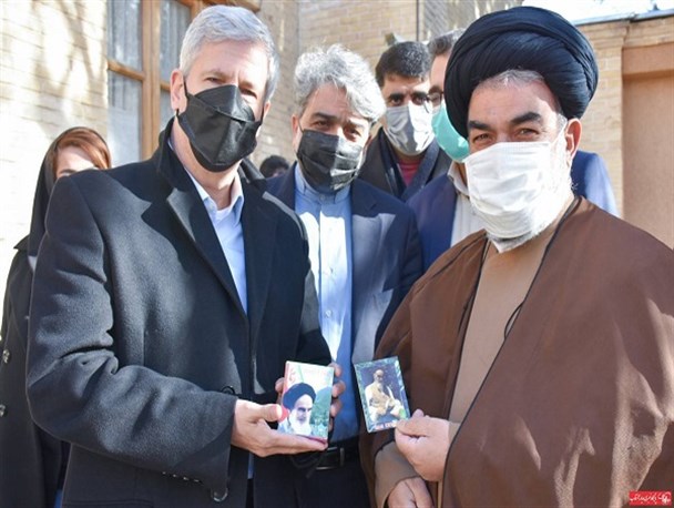 سفیر برزیل از بیت تاریخی امام (ره) در خمین بازدید کرد+عکس