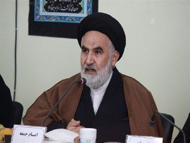 خدمت به مردم از دستور کار انقلاب اسلامی ایران بوده است/ عملکرد مسئولان می تواند نظام را مستحکم تر کند