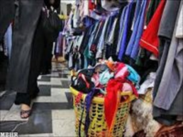 بسته بندی پوشاک کهنه خارجی با استفاده از مارک های معروف خارجی در همدان