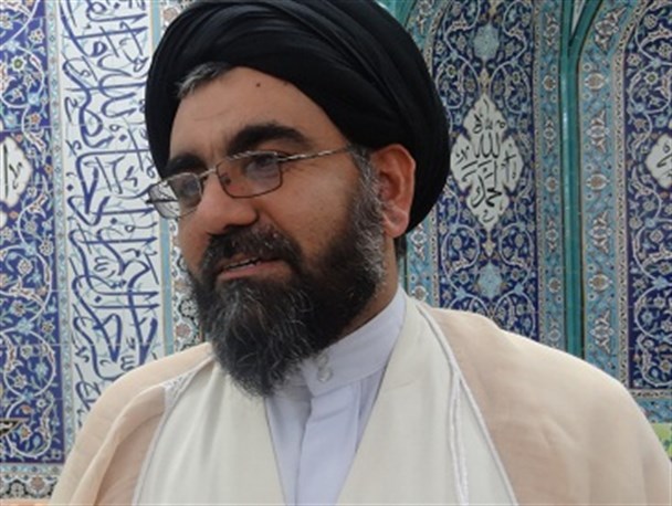 هر جایی به یاد پدر و مادر و شهدا درخت بکارید