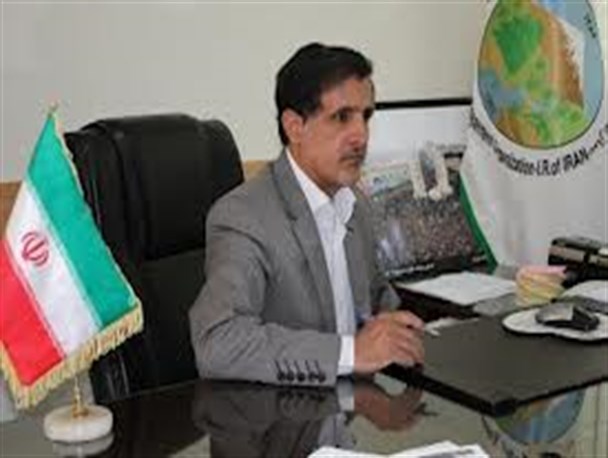 اهدای نهال ارس به تیم مذاکره کننده هسته ای ایران