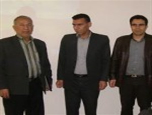 از اولین بهورز بازنشسته مرد در گیلان غرب تجلیل شد