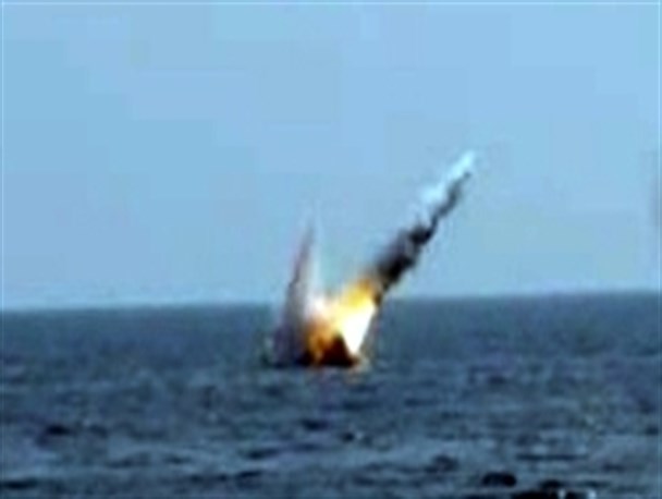 آمریکا نمی‌تواند قدرت سلاح جدید سپاه را نادیده بگیرد/ آنها به دنبال بحران‌ آفرینی در تنگه هرمز هستند