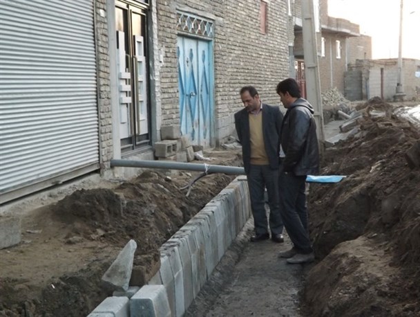اجرایی شدن طرح جدول گذاری درروستاهای بخش مرکزی ملکان به طول ۲۴ کیلومتر