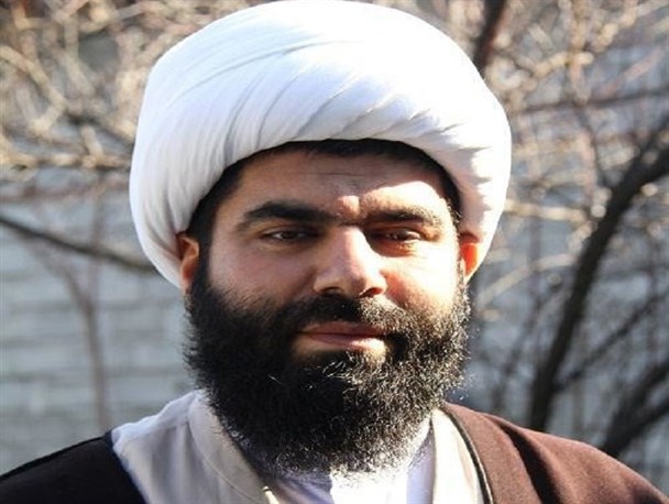 طرح شورای رهبری از نقشه های پلید دشمن است / کسی که شورای رهبری را مطرح می کند مرض دارد