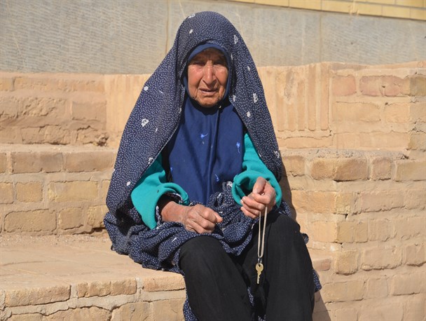 تصاویر/ یک روز کهنسالان در کوچه پس کوچه های اردکان