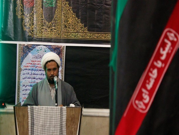 مدیرانی با تفکرات ضد اسلامی به درد بزچرانی می خورند