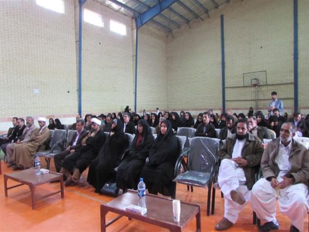 معلمان مهمترین متولیان تعلیم و تربیت در جامعه اسلامی هستند/ تجلیل از بیش از ۸۵ طلایه دار تربیت اسلامی در خاش + تصاویر
