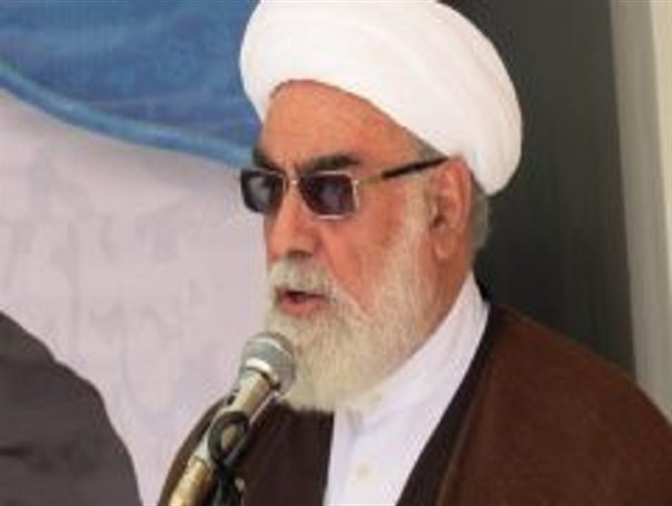 امام(ره) موقوفات را احیا کرد/ تشیع به برکت امامزادگان در این کشور مستقر شد