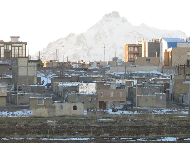 بدهی ۷۰۰  میلیون تومانی شهرداری دهگلان به پرسنل/ دهگلان تصفیه خانه آب شرب ندارد