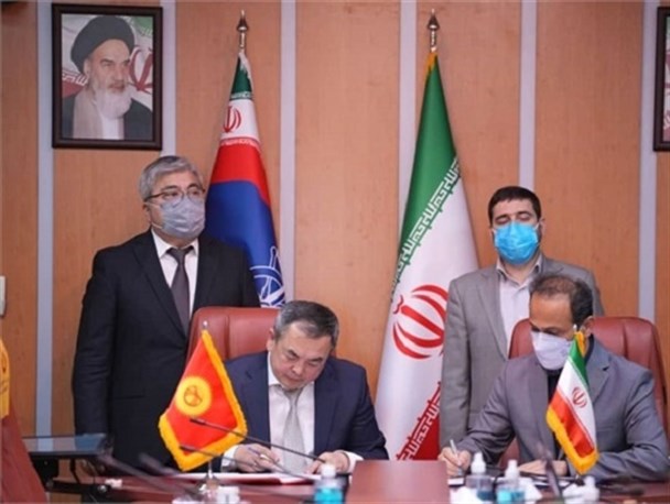 یادداشت‌ تفاهم همکاری دریانوردی هرمزگان و هلدینگ ملی قرقیزستان امضا شد/ استقبال ایران از سرمایه‌گذاری قرقیزستان در بنادر جنوبی ایران