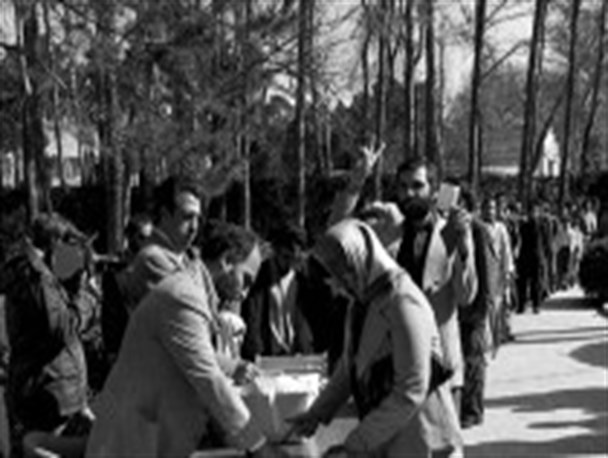 ۱۲ فروردین و تثبیت انقلاب، جمهوری اسلامی همچنان “آری”