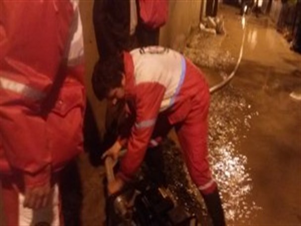 امداد رسانی به 28 خانوار در طغیان رودخانه شهر شریفیّه