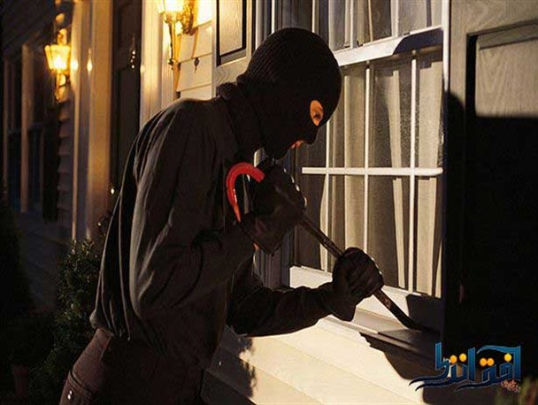دستگیری یک سارق بام نورد در بندرانزلی