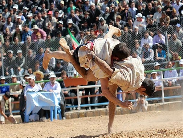 رقابت های کشوری کشتی با چوخه در شیروان برگزار می شود