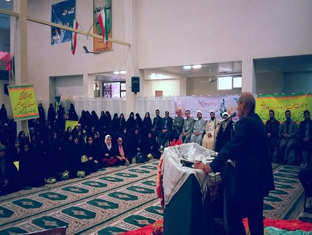 یکی از پایه های گسترش نهضت اسلامی،زنان همین مرز و بوم بودند