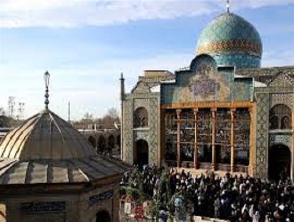 بقاع متبرکه قزوین پذیرای گردشگران در روز طبیعت