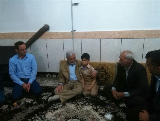 دیدار خصوصی فرمانده کل ارتش با خانواده کلاله ای+ تصاویر
