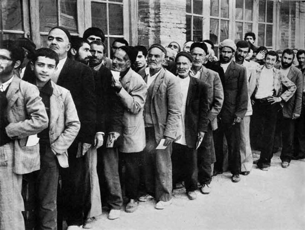 ماجرای حضور منافقین در ستاد انتخابات همه پرسی جمهوری اسلامی