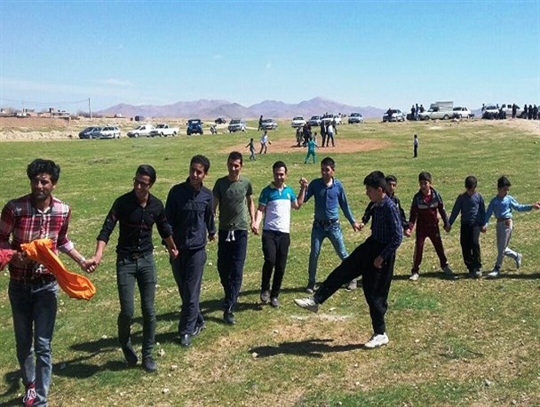برگزاری جشنواره بازی‌های بومی و محلی در روستای گلچشمه محلات+تصاویر