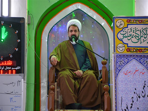 اعتکاف فرصتی مناسب برای خلوت کردن و خود سازی
