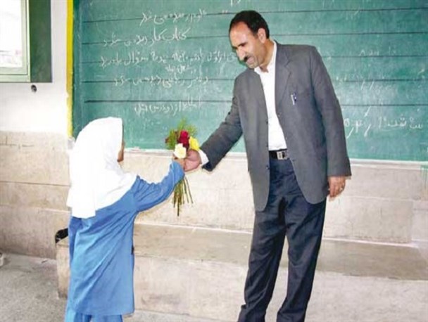 معلمان دیروز، سختگیرتر و جدی‌تر از امروزی‌ها