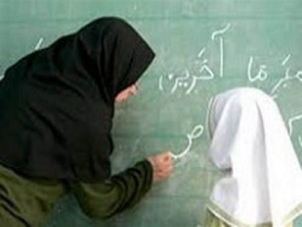 افت شأنیت معلم در چند سال اخیر/ مطالبات فرهنگیان بر زمین مانده است