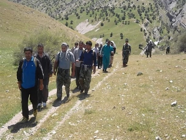 پاسداران سپاه پلدختر به ارتفاعات کبیرکوه صعود کردند+عکس