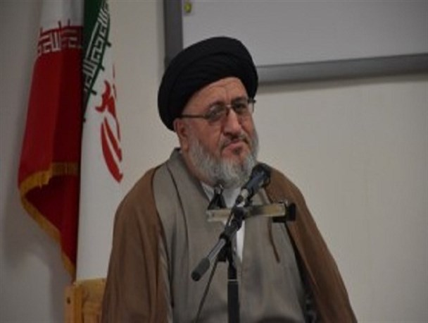 کارگری اصل و مایه‌ی عزت انسان است/با تمام توان باید به سوی تولید و مصرف محصولات داخلی رفت
