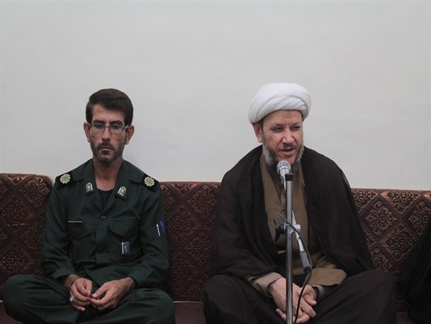 یک مدیریت قوی و جهادی لازم داریم که بتواند مردم را امیدوار کند