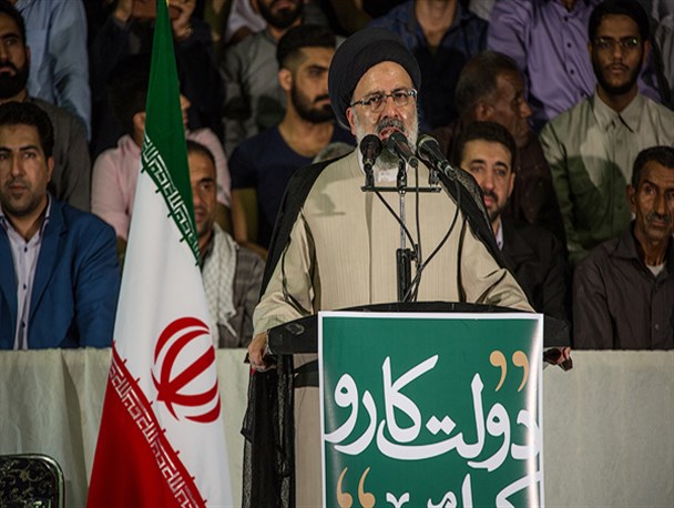 هیچ خط قرمزی در مورد مبارزه با فساد وجود ندارد/ با مدیریت جهادی، فقر اقتصادی موجود ریشه کن خواهد شد