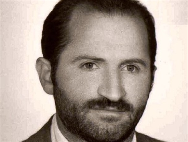 معلمی اردیبهشتی که در اردیبهشت آسمانی شد