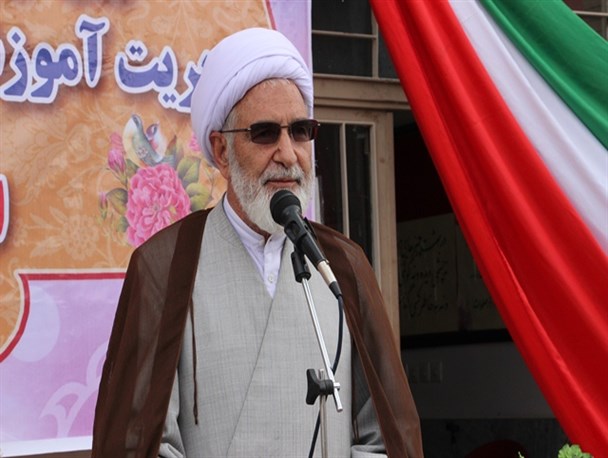 بی‌نوجهی مسئولان به نخبه‌ها باعث فرار مغزها می شود/ علم بدون ایمان تخریب‌گر است