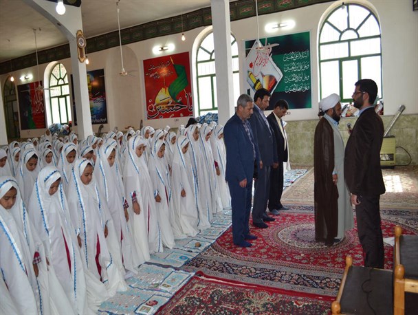 برگزاری جشن تکلیف ۵۰۰ دانش آموز دختر شهرستان جاجرم