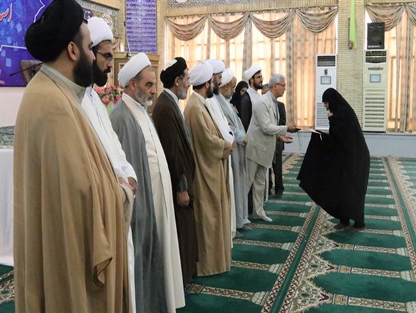 حوزه‌های علمیه خواهران، پیشتاز در تمامی مسائل انقلابی