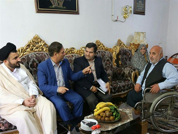 دیدار مسئولین شهرستان از جانبازان سرافراز +تصاویر