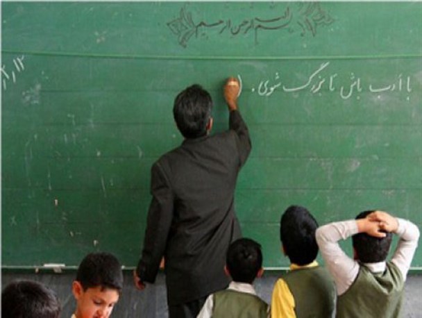 شغلی از جنس احساس و تجربه/ معلم،شمعی برای سوختن