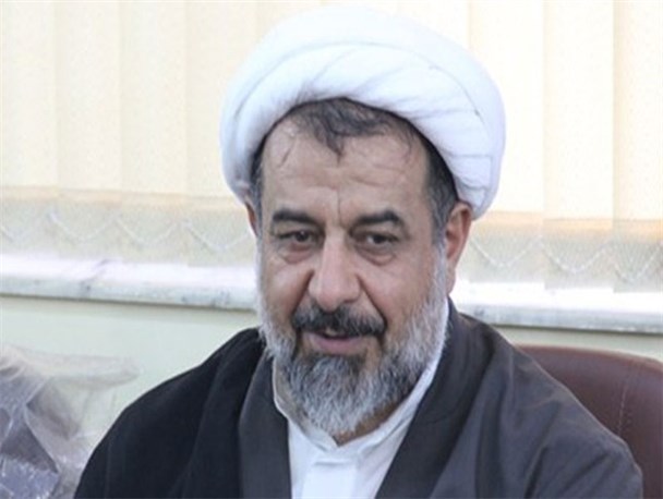 برکت علم و دانش در تعظیم استاد است